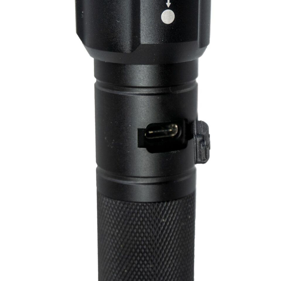 CETA R.P7R Lu-Max Pro Şarjlı El feneri 1000 Lümen