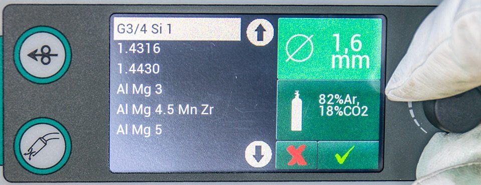 MERKLE GreenMIG 400 KW Gazaltı Kaynak Makinası 400 Amper (Sinerjik - Pulse - Su Soğutmalı)