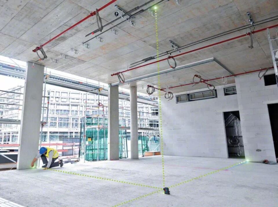 BOSCH GPL 5 G Yeşil Işıklı Lazer Şakül Duvarcılar için (5 Noktalı)