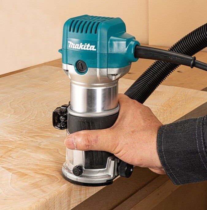 MAKİTA RT0702C Avuç Tip El Frezesi 710 Watt