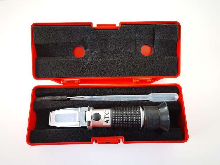 OMEGA Refrektometre