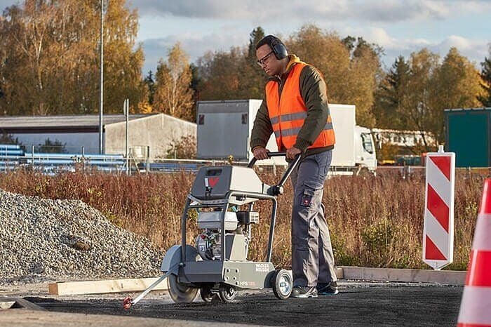 WACKER MFS 735 CE Benzinli Beton Kesme Makinası 350 mm Testereli