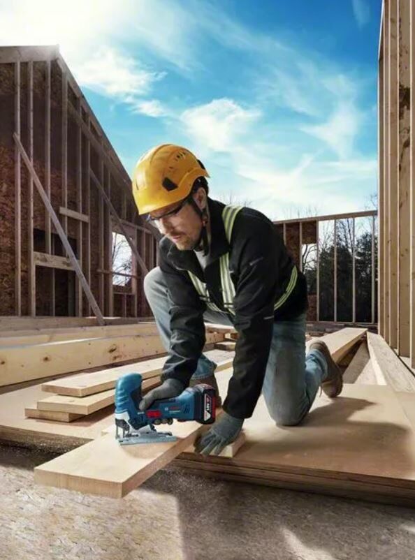 BOSCH GST 185-LI Akülü Dekupaj 18 Volt (Akü-Şarj Aleti Hariç)