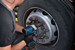 BOSCH GDS 18 V-1000 Şarjlı Somun Sıkma 18 Volt 1/2 Soket (Akü Ve Şarj Aleti Hariç)